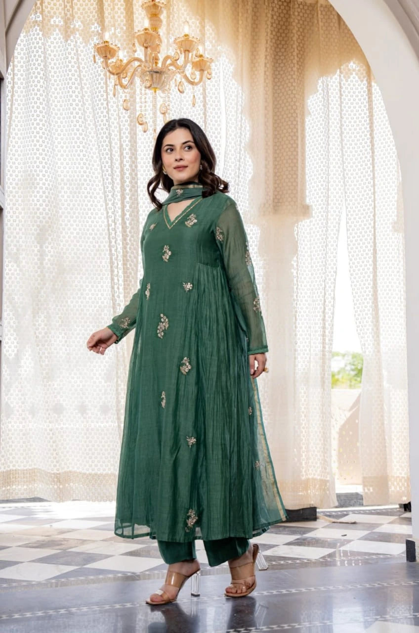 Perfect ethnic outfit for weddings, festive celebrations, and special occasions.